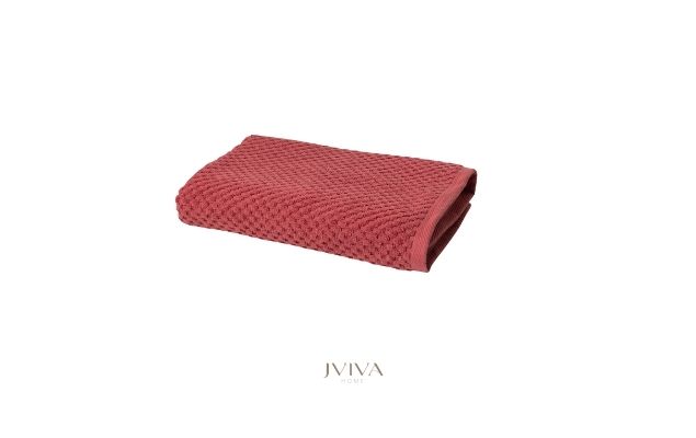 ผ้าขนหนูคอตตอน เช็ดตัว 27x54 นิ้ว - CottonLuxe Collection_Dotted แดง Red Berry